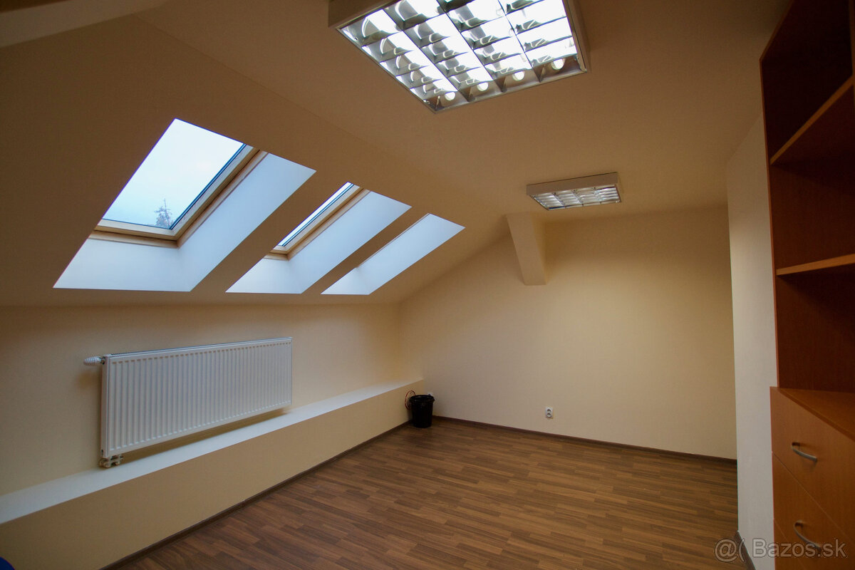 Rekonštruované kancelárske priestory s výmerou 73 m², v cent - Widok 2