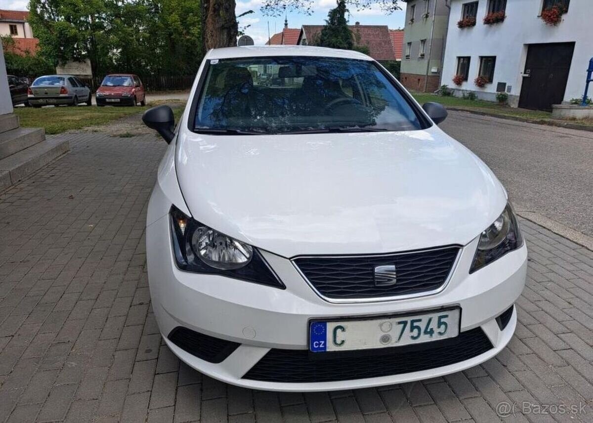 Seat Ibiza 1,2 i benzín manuál - 2