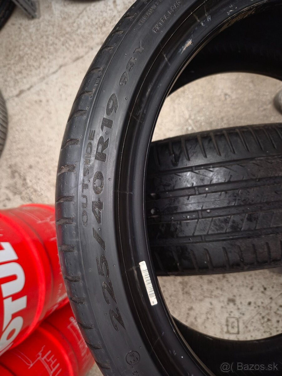 Pirelli 225/40R19 - 2