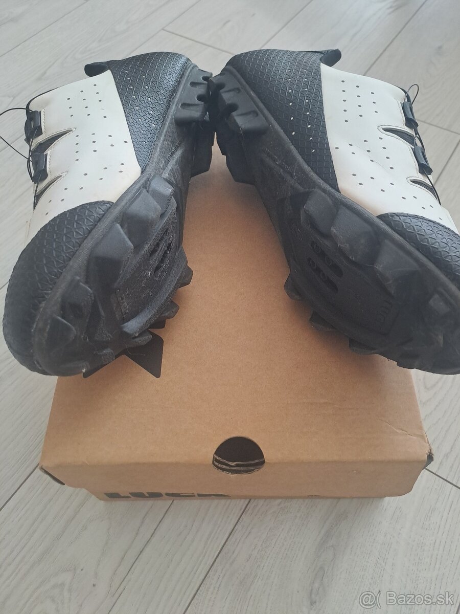 MTB tretry LUCK vel.44 - 2