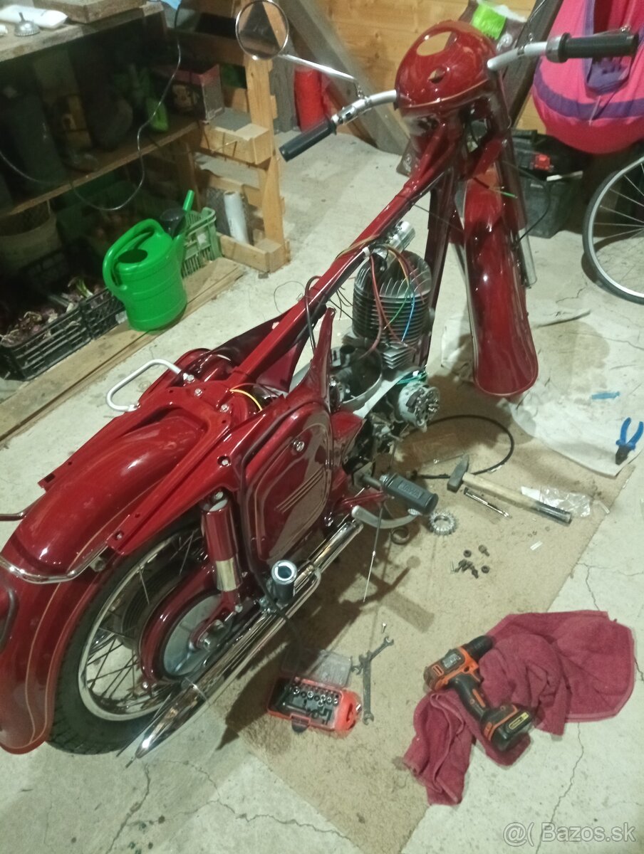 Jawa 250 - 2