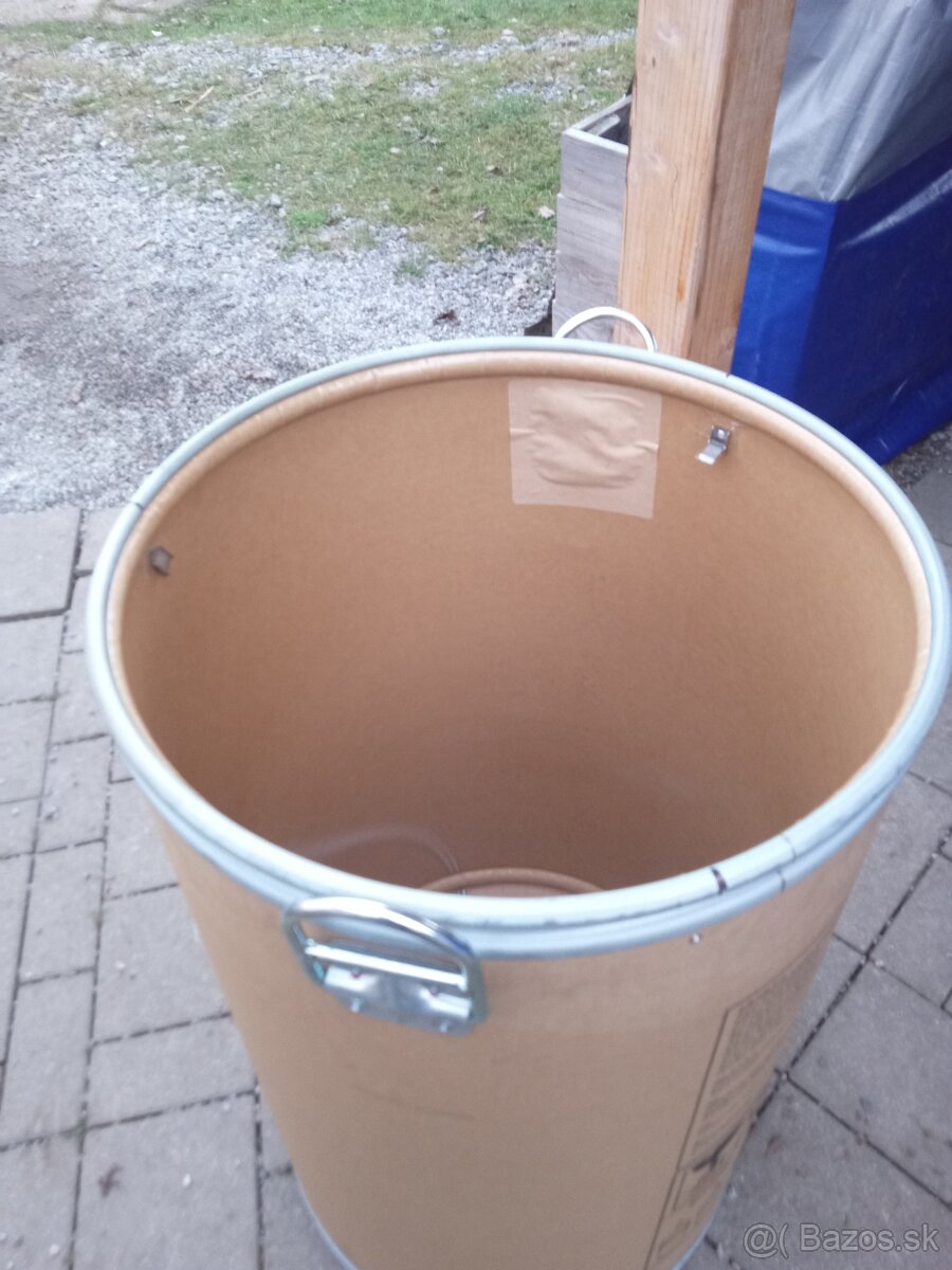 Nádoba,sud na krmivo a rôzne materiály - 2