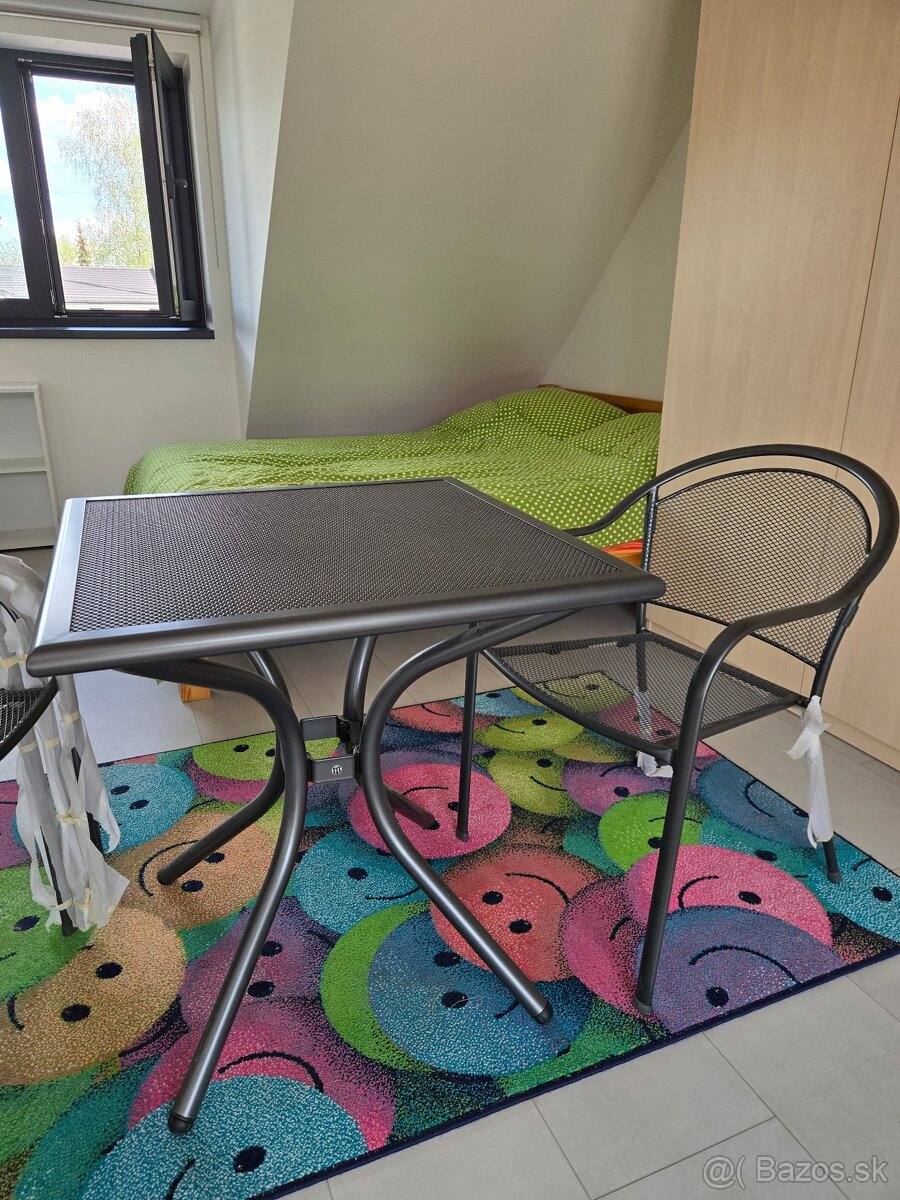 Predám záhradný nábytok. - 2