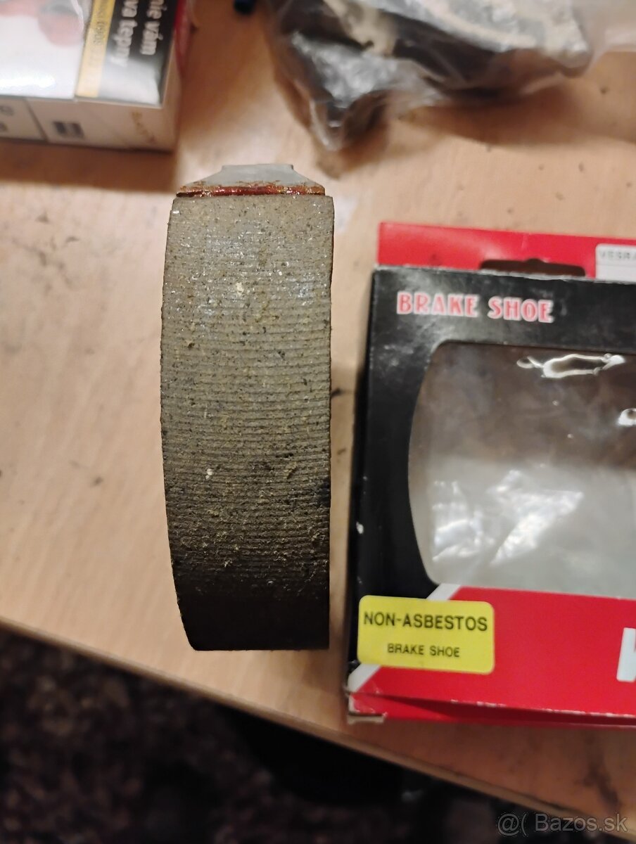 Suzuki zadne brzdové čeľuste - 2