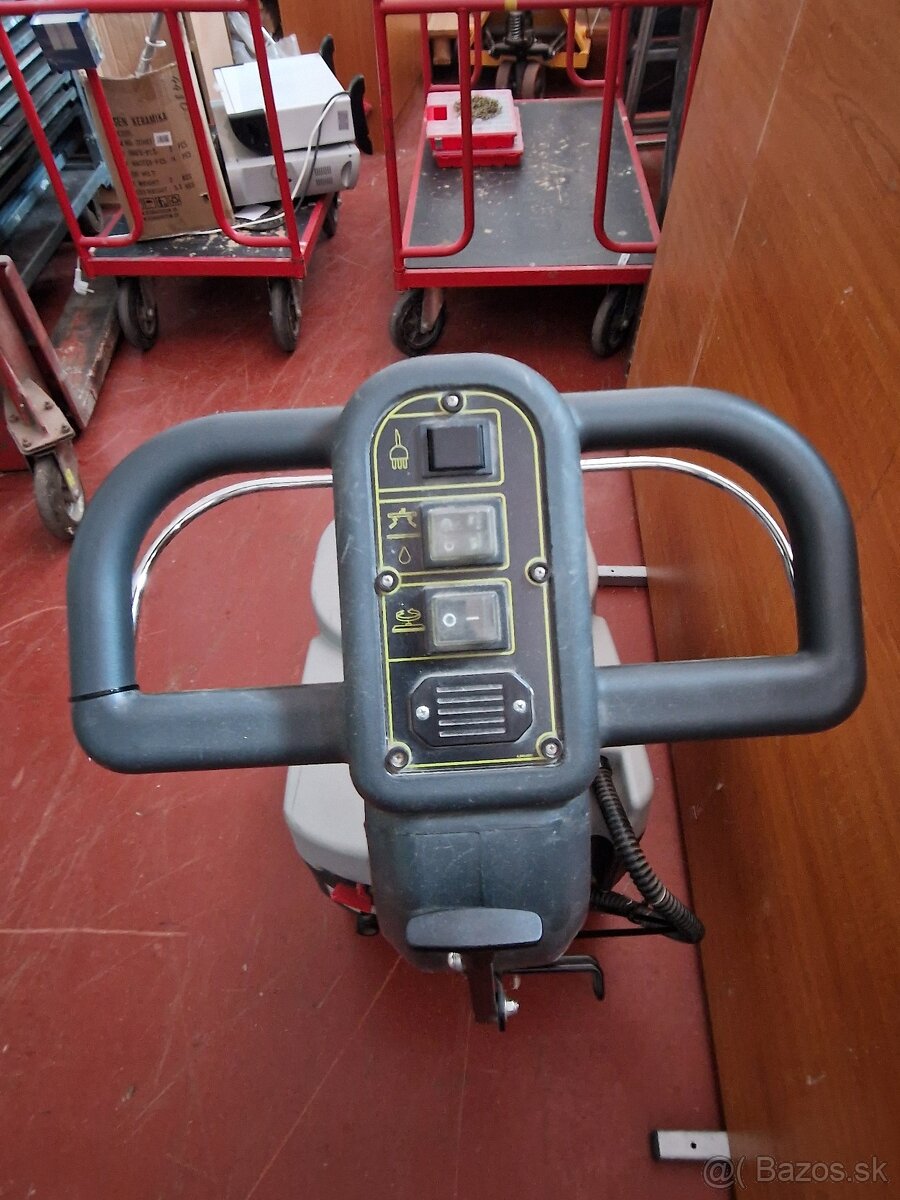 Podlahový čistič Lavor - 2