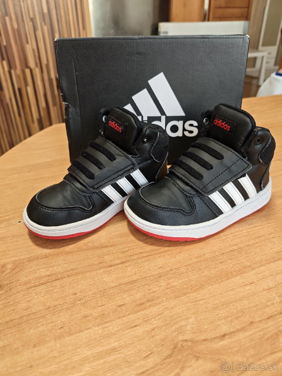 Adidas č.26 - 2