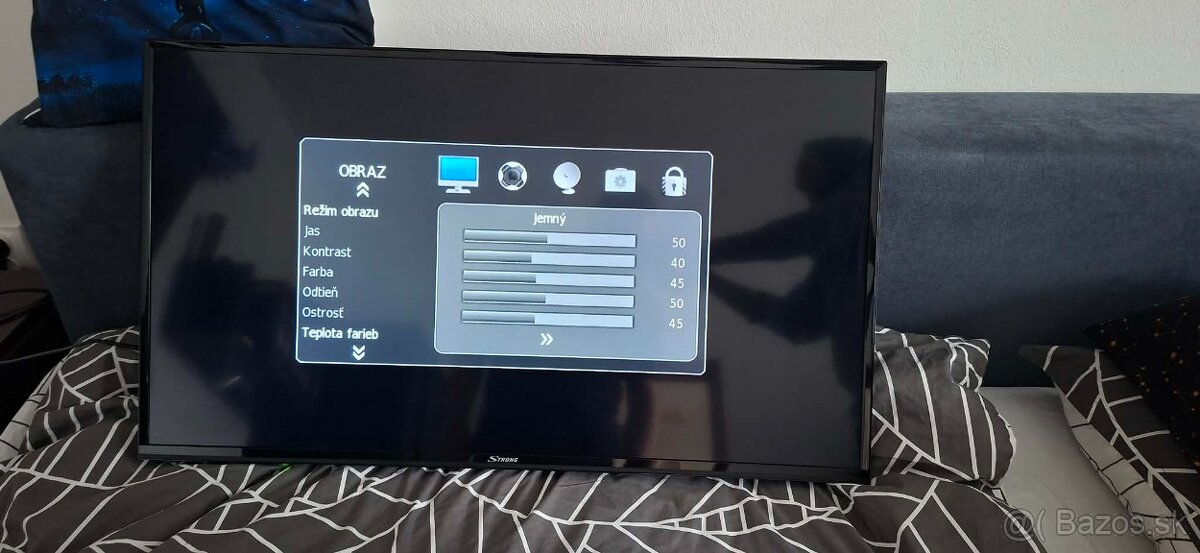 Strong SRT40FX4003 LED "102cm" - 2