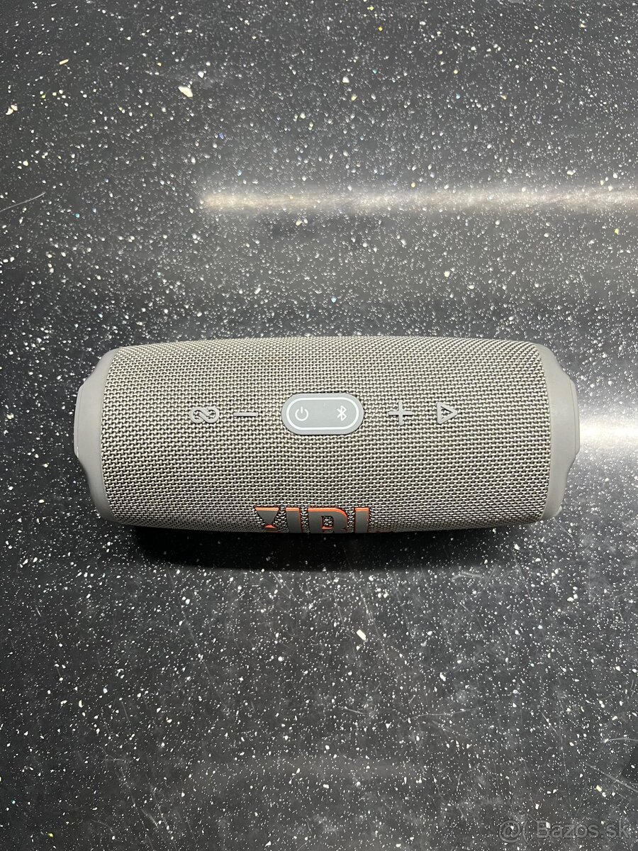 JBL Charge 5 – sivý – TOP STAV - 2