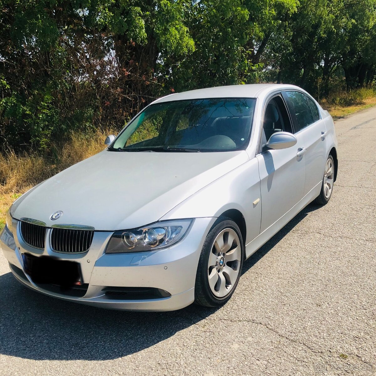 Predám BMW 325i E90 2.5l R6 / r.v. 2006 - 2