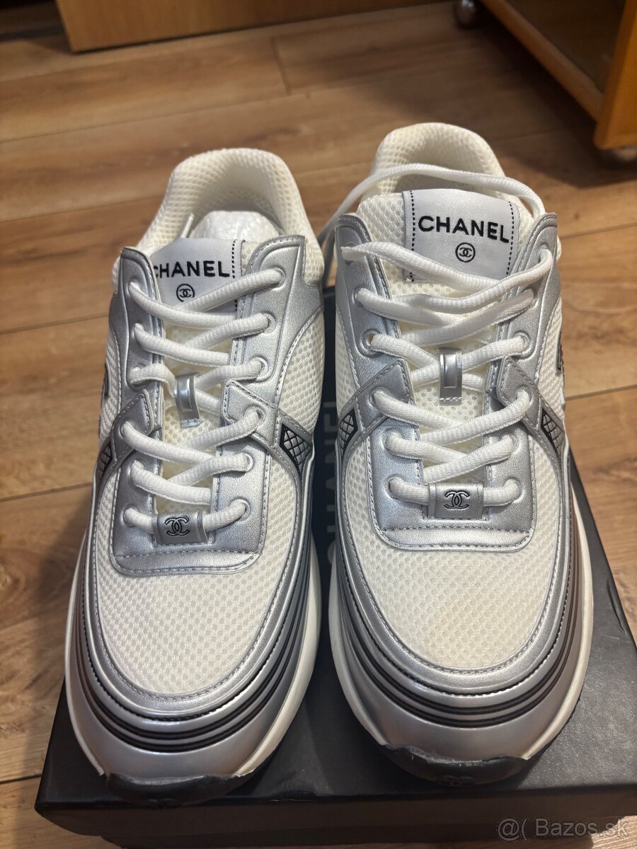 Chanel Runner - 2