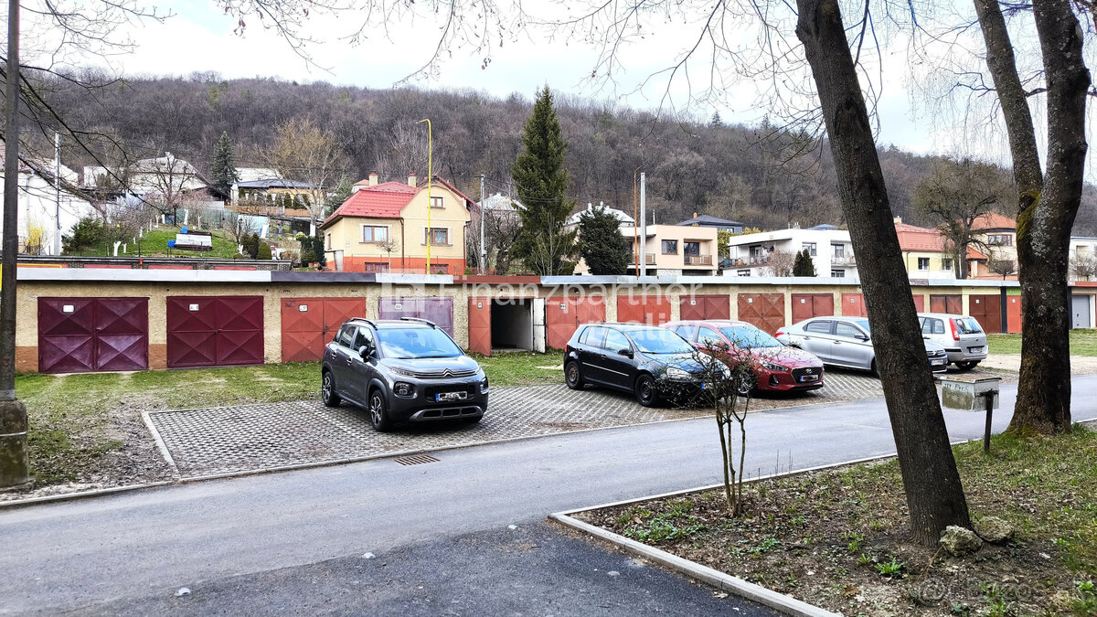 predaná GARÁŽ NA PUŠKINOVEJ - 2