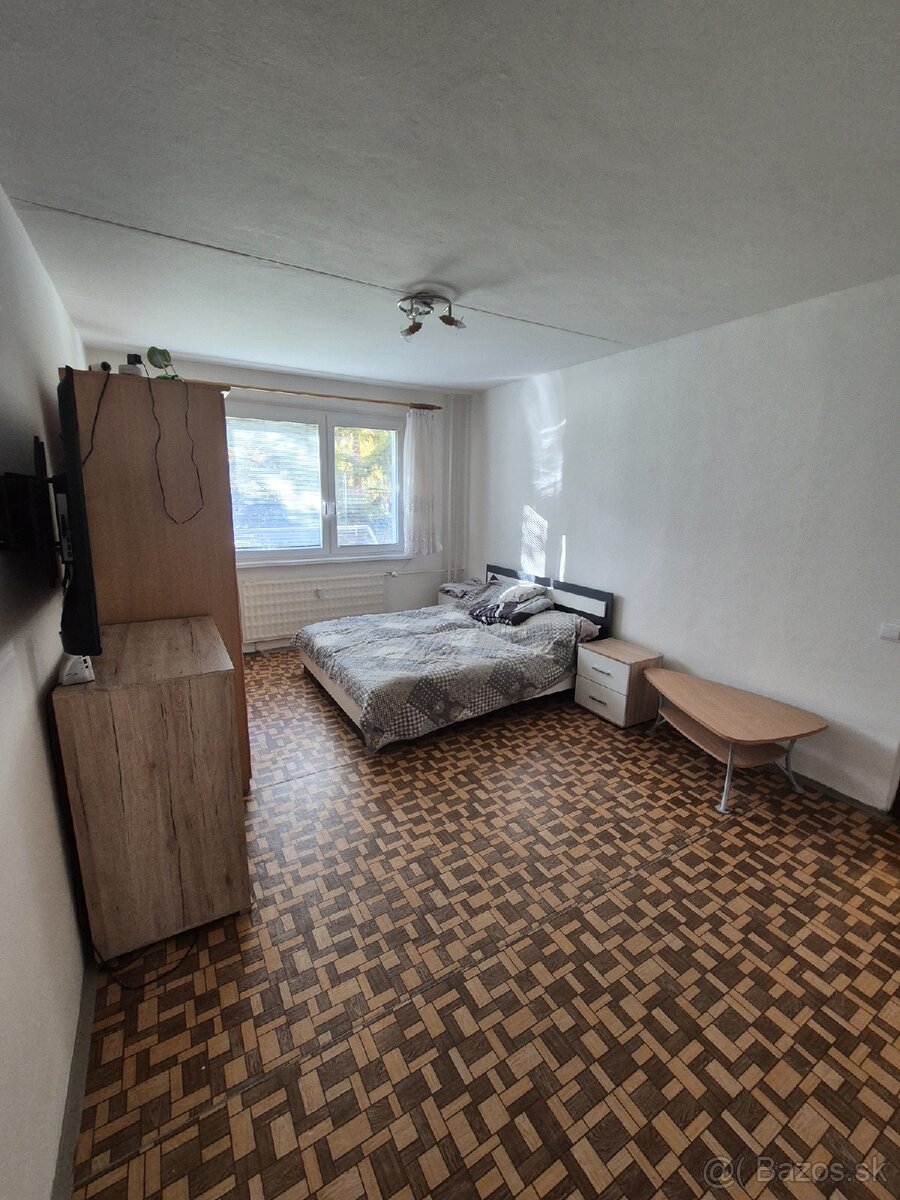 Dám do dlhodobého prenájmu 1 izbový byt. - 2