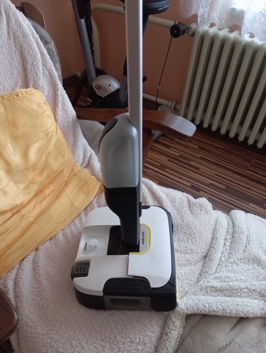 Čistič tvrdých podláh FC 2-4 Battery × 1 - 2