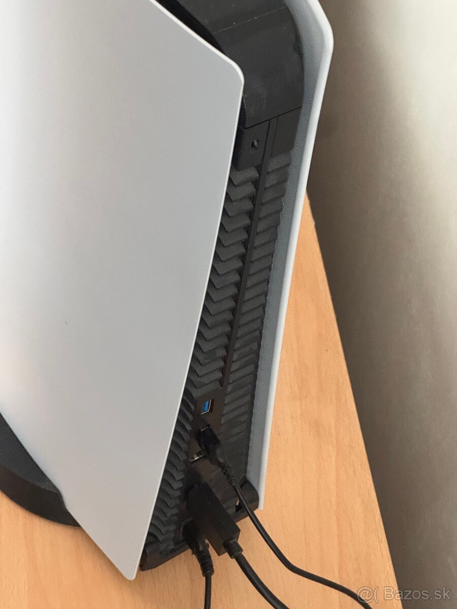 PLAYSTATION 5 SSD s mechanikou 825GB - 2