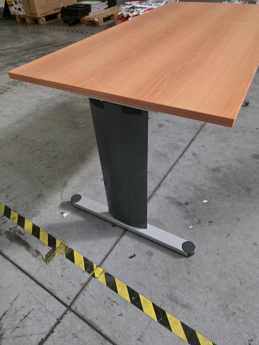 Kancelarsky stôl - 2