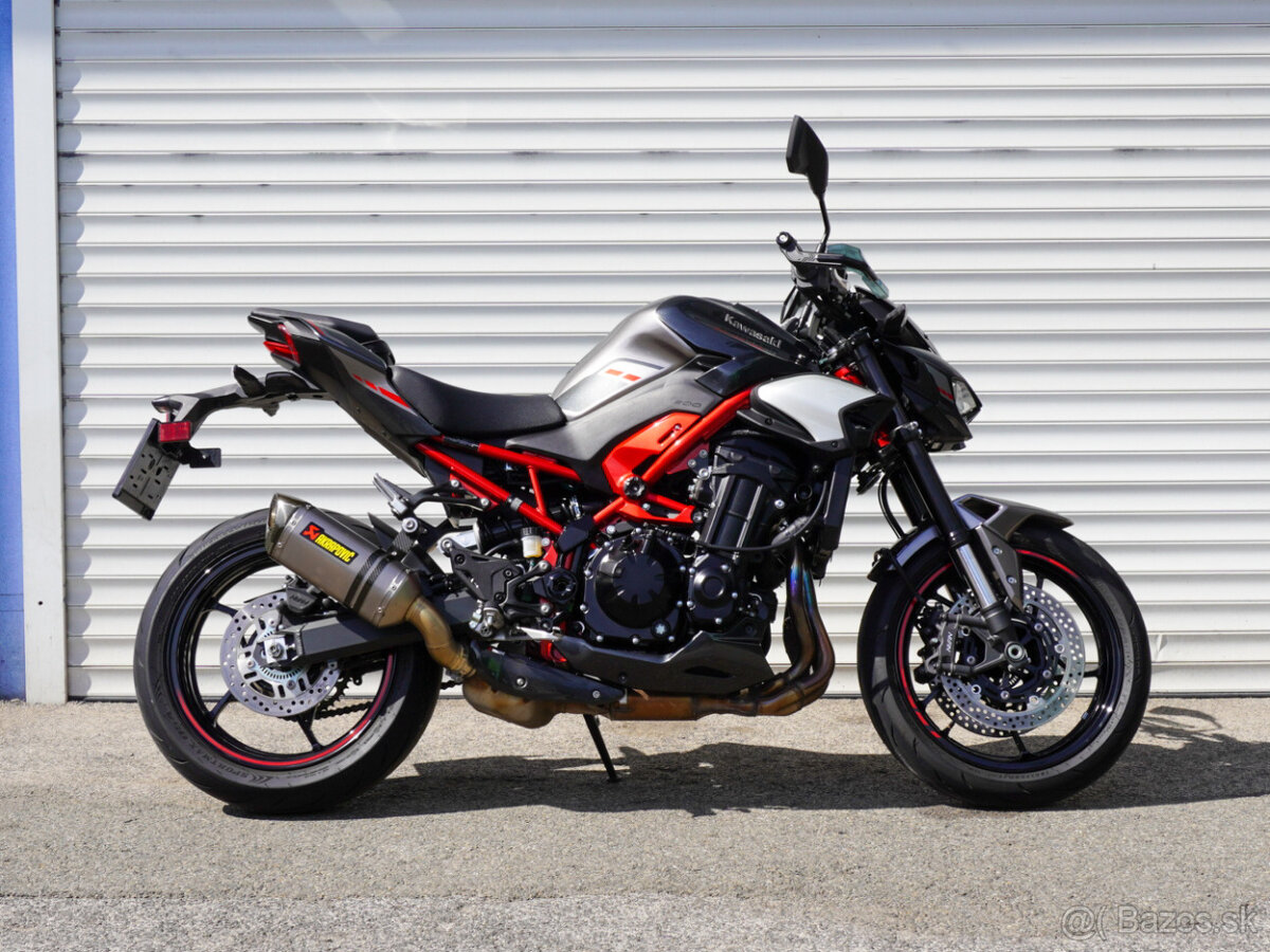 Kawasaki Z900 - 2