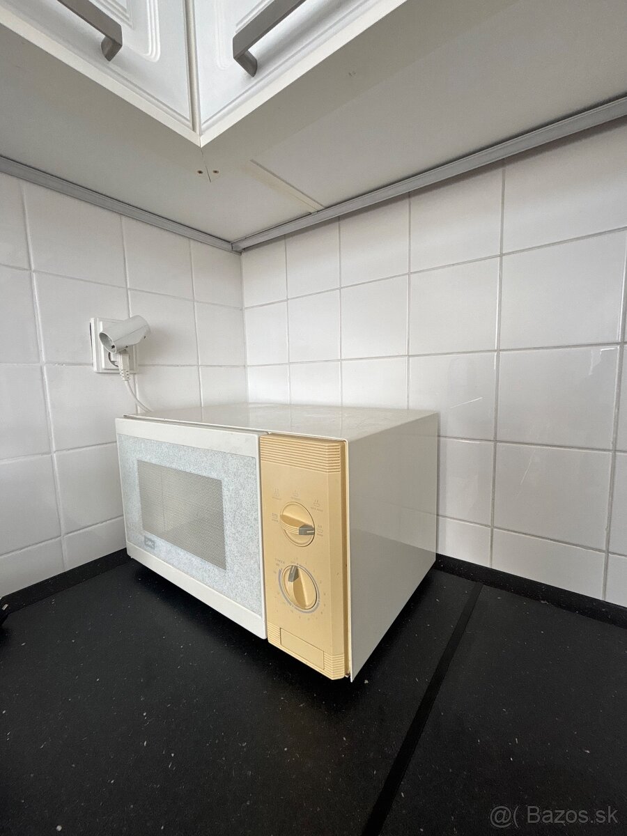 Mikrovlnná rúra - 2