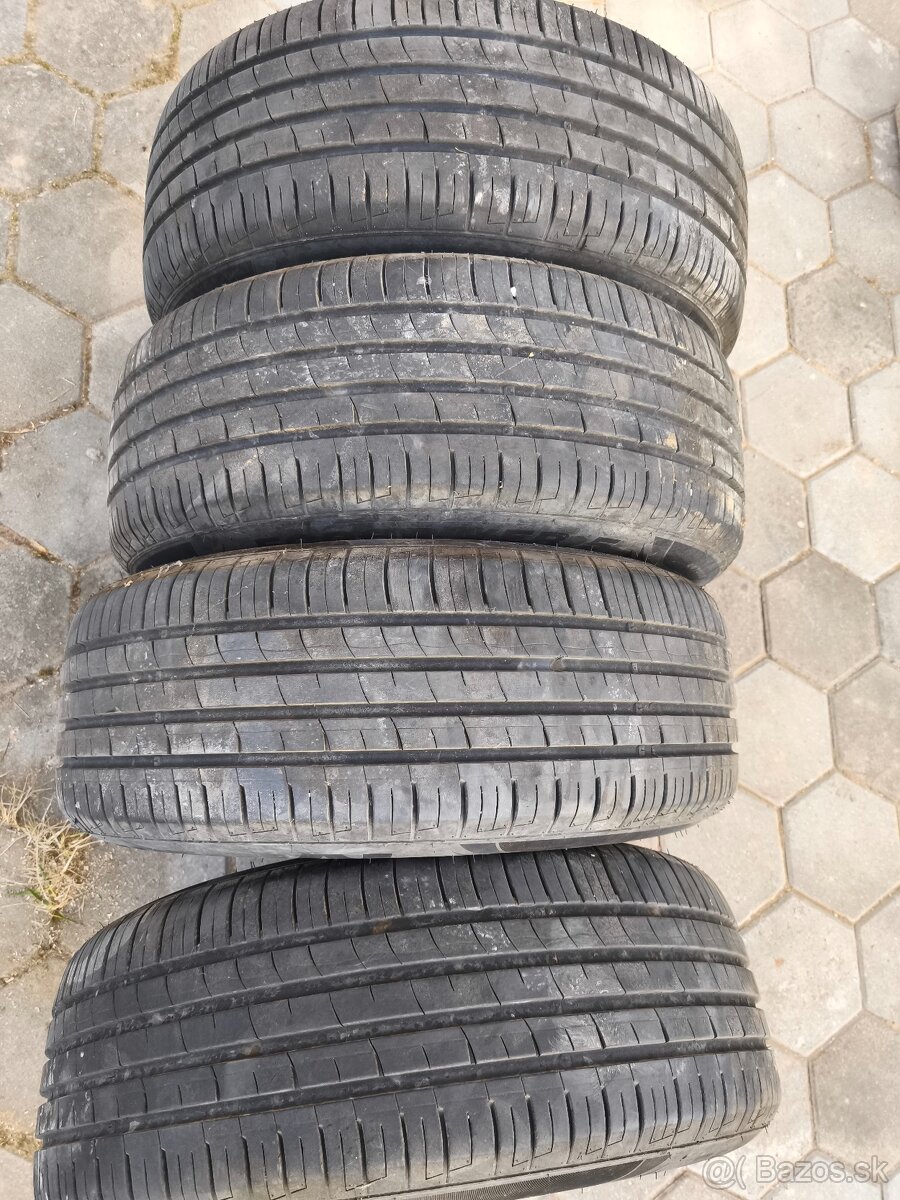 Predám pneumatiky na diskoch. - 2
