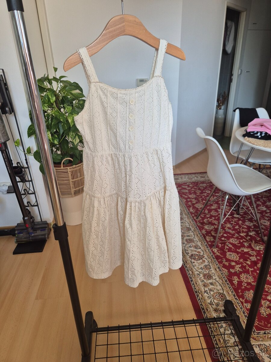 Háčkované šaty veľkosť 131cm a košelové 130cm - 2