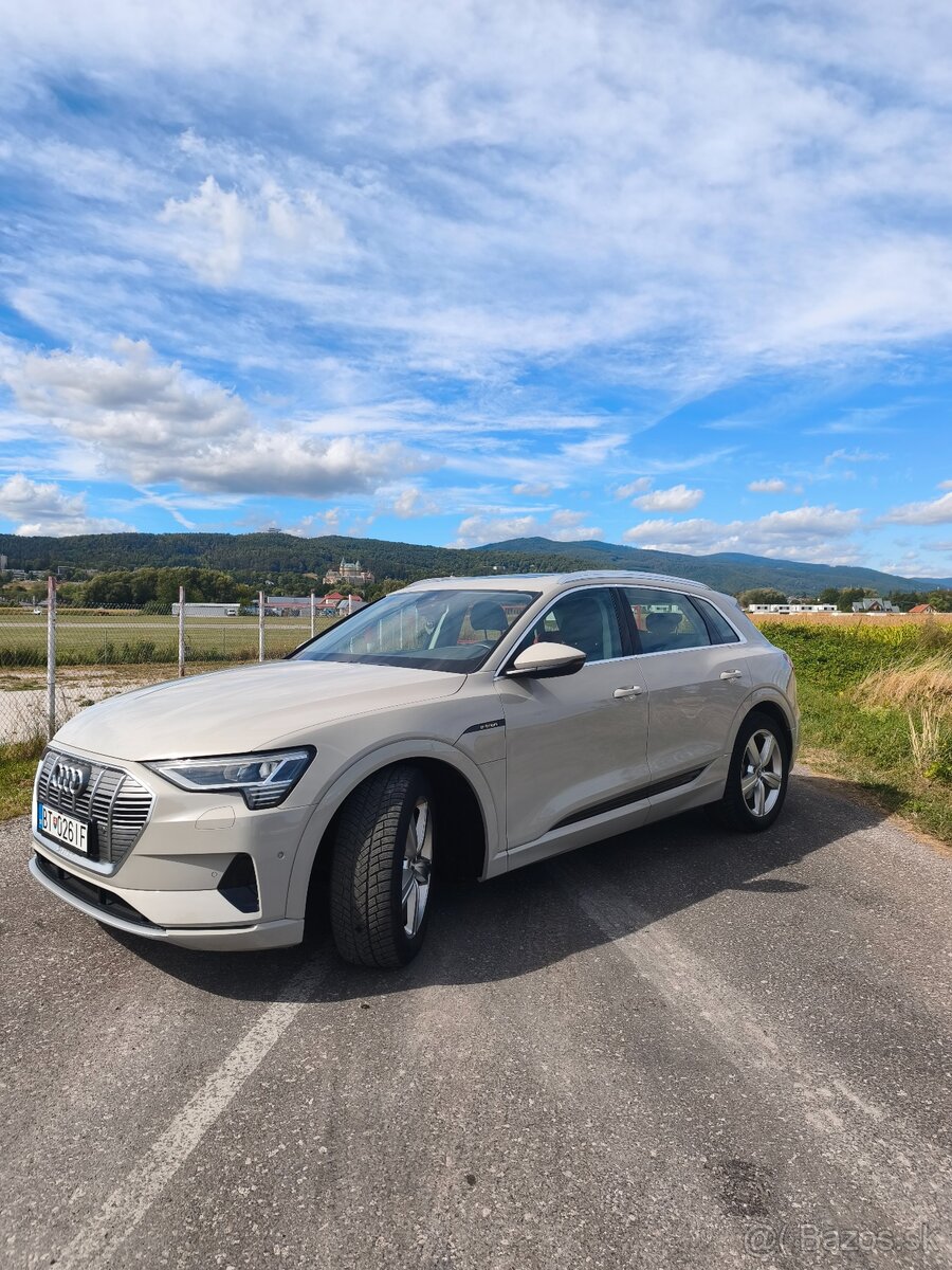 Audi E-tron - 2