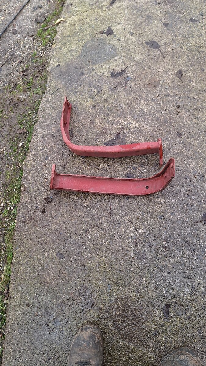 Držiak blatnika zetor - 2