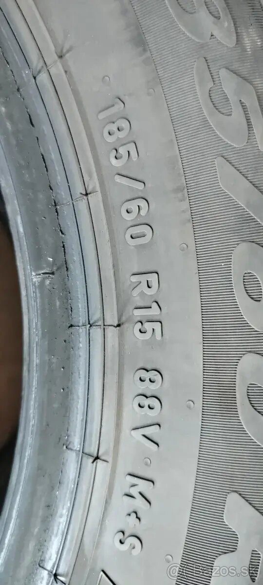 Predám 2 celoročné pneu 185/60 R15 86V Pirelli All Seaason - 2