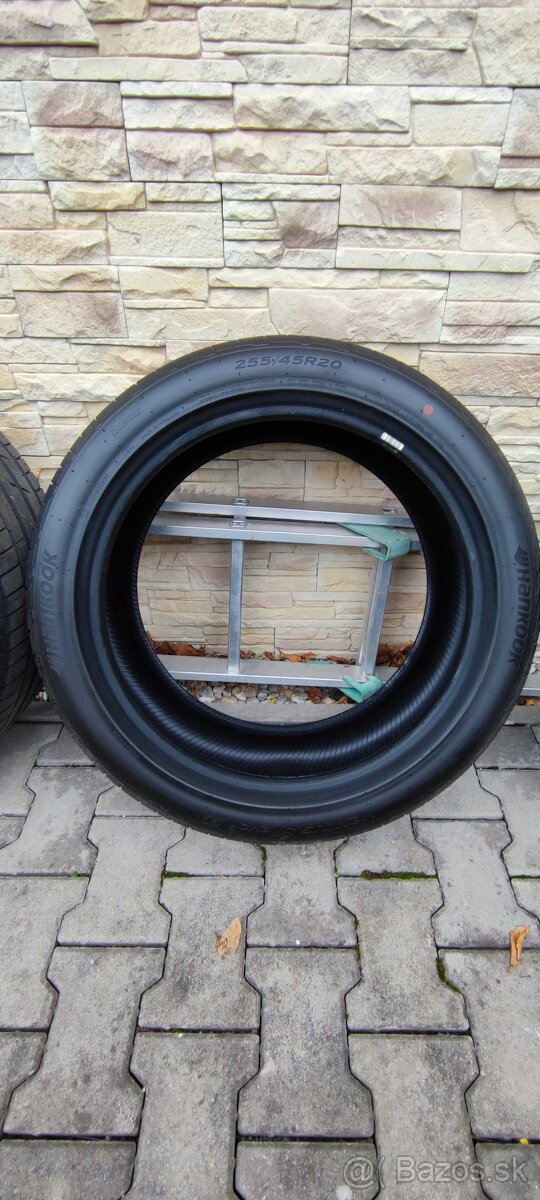 Letné pneumatiky HANKOOK S1 EVO3 EV 235/50 R20 a 255/45 R20 - 2