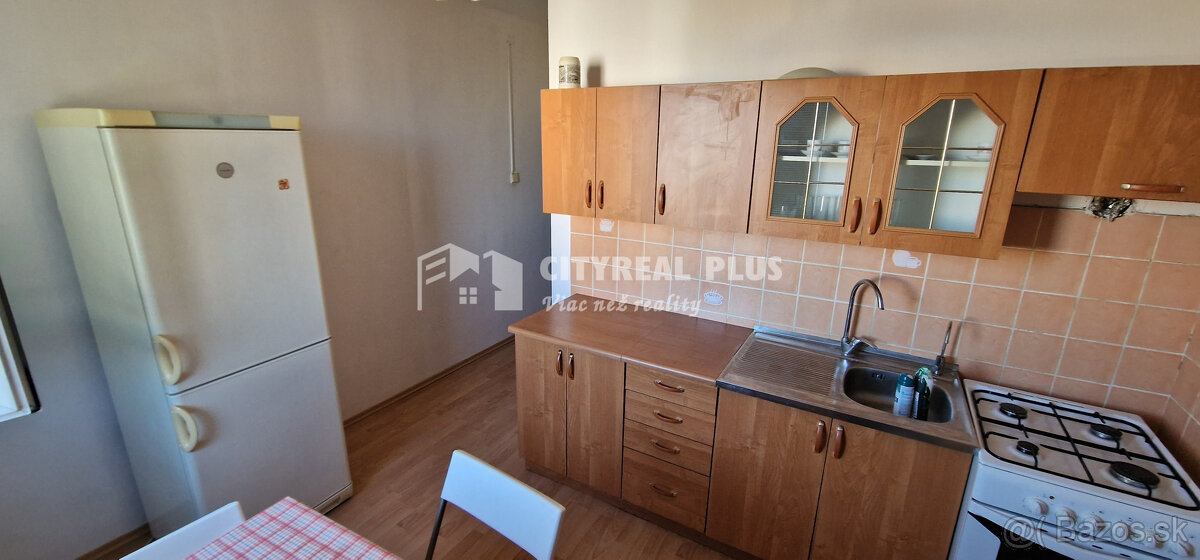 Ponúkam na prenájom 2 izbový byt na ulici Ľ.Štúra Nové Zámky - 2