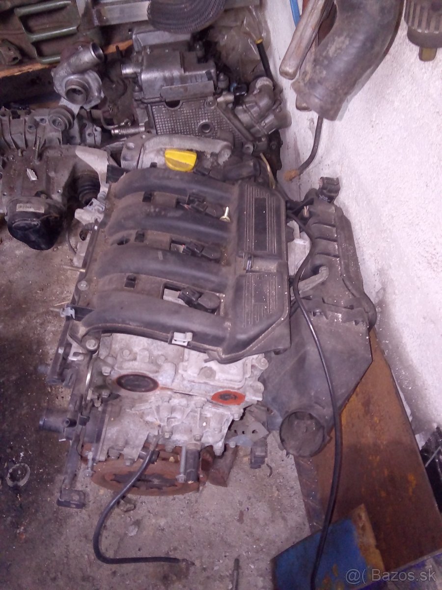 vana na renault 1,4 16v K4N - 2