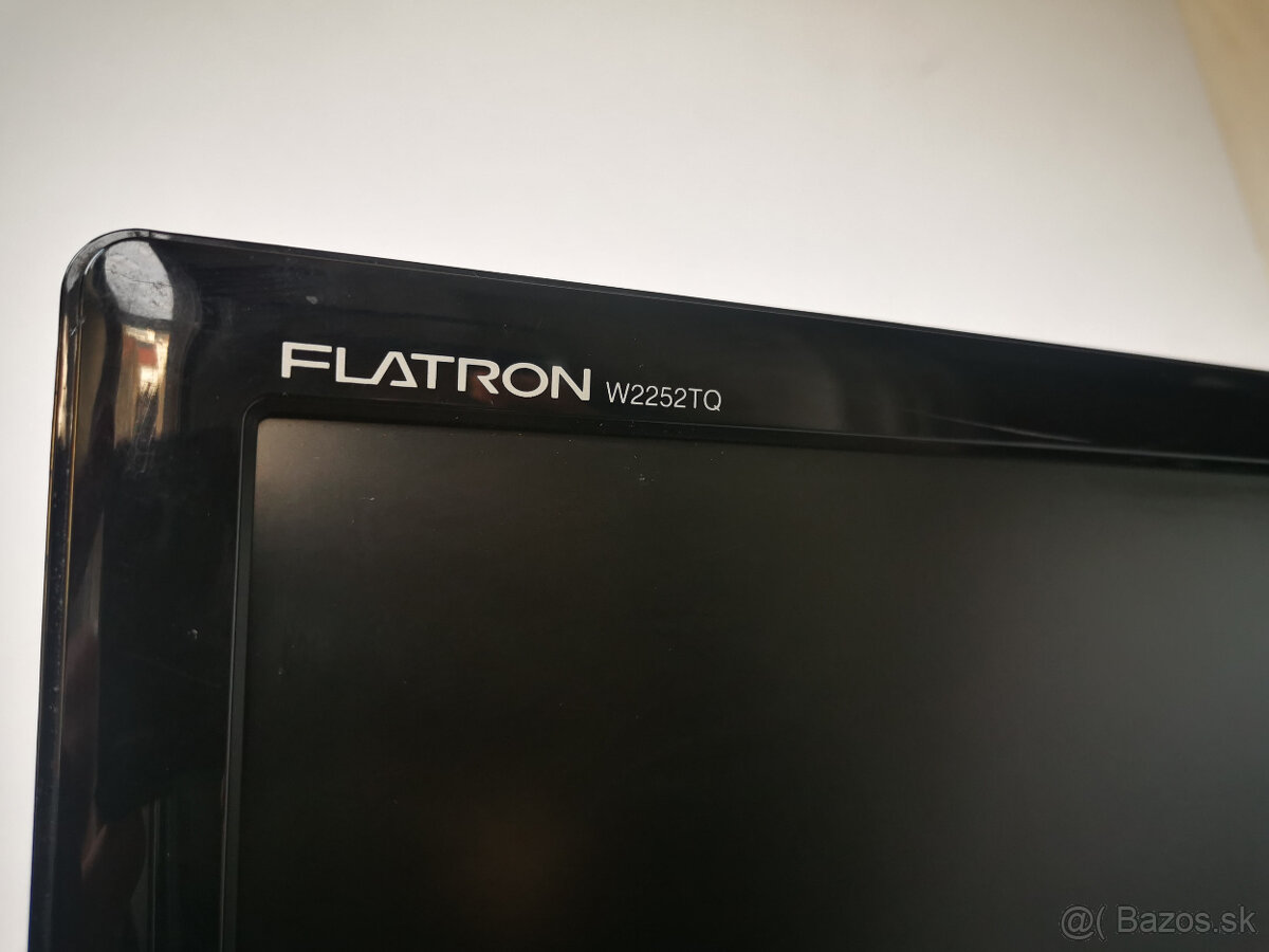 LG Flatron W2252TQ-PF - 2