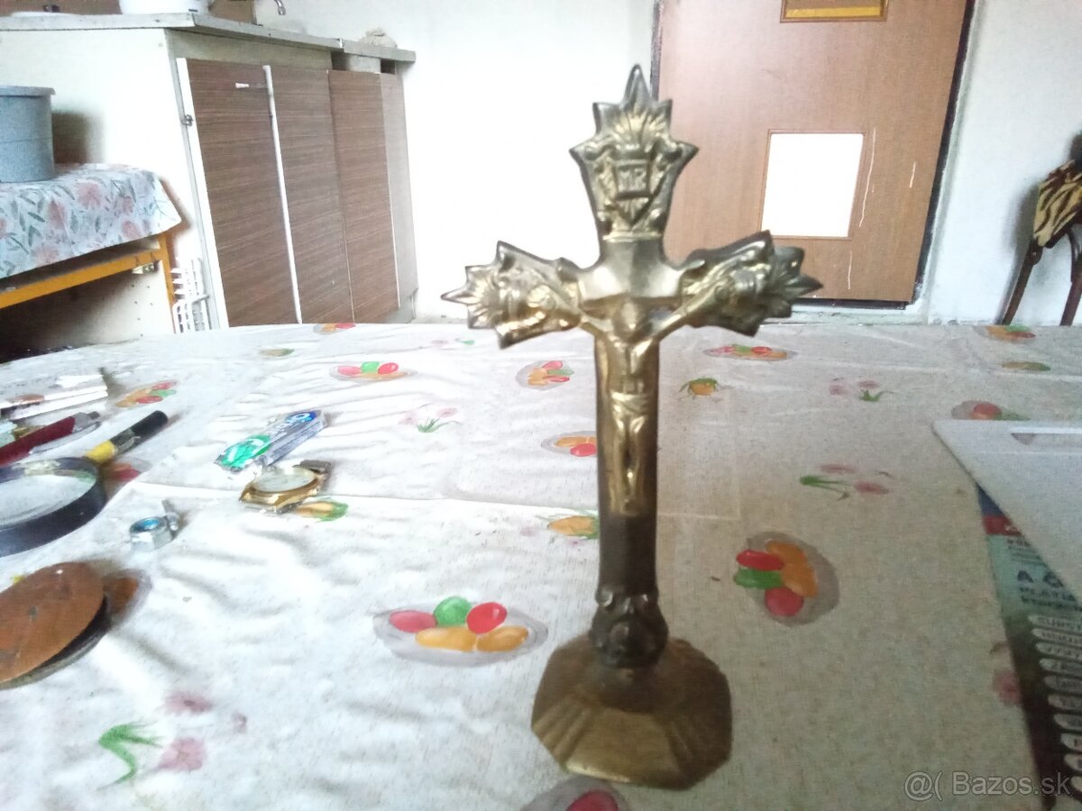 mosadzný kríž - 2