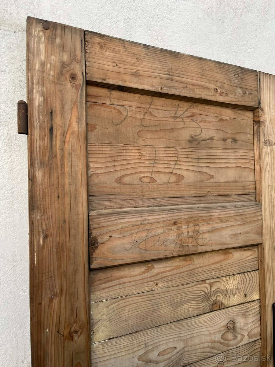 Staré drevené dvere - 2