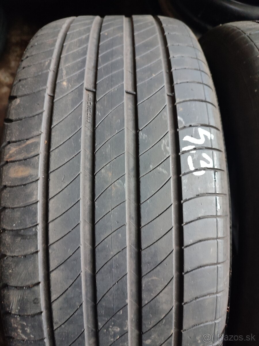215/55 R18 Michelin - 2