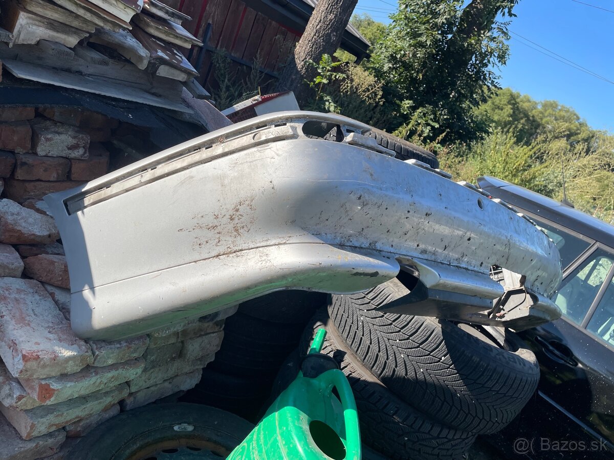 predám zadny naraznik na bmw e39 touring - 2