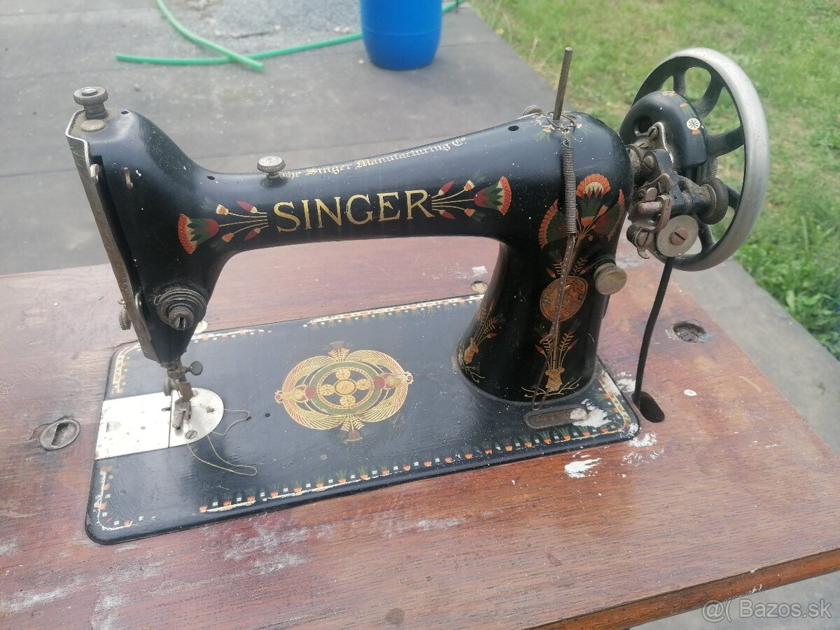 Predám starožitný šijací stroj Singer - 2