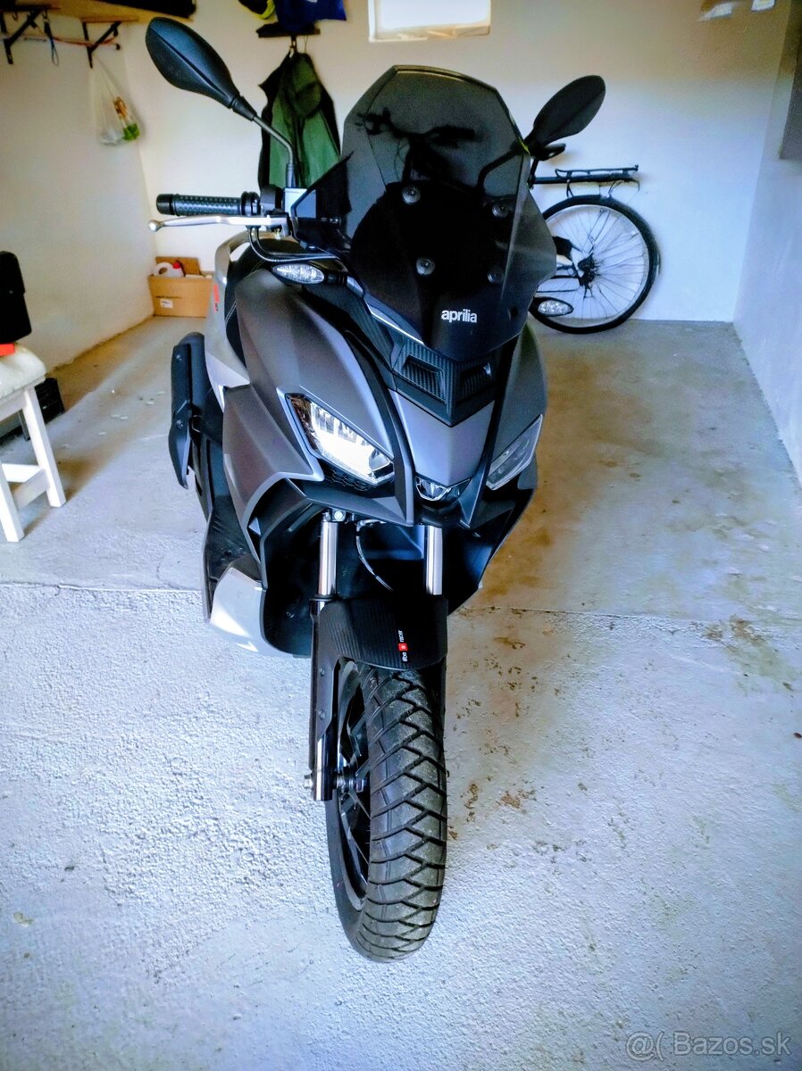 Aprilia SR GT 200 - 2