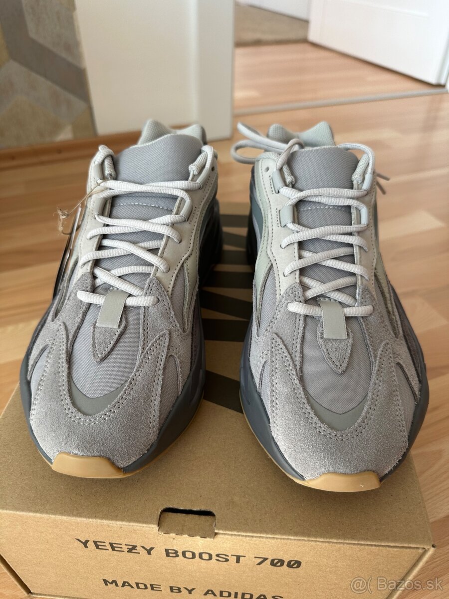 Yeezy Boost 700 V2 Tephra EU 45 1/3 - 2