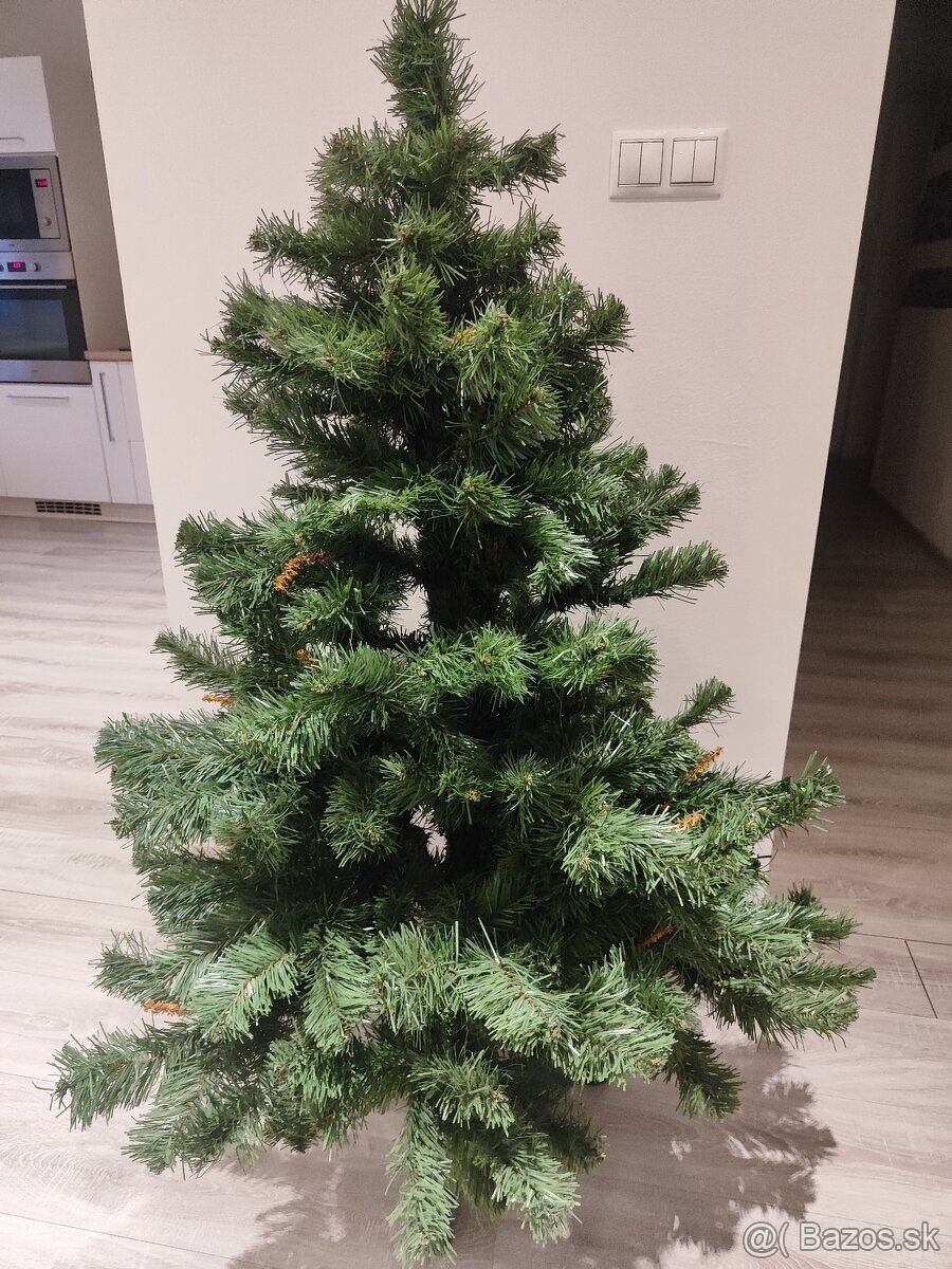 vianočný stromček, osvetlenie - studená biela - 2