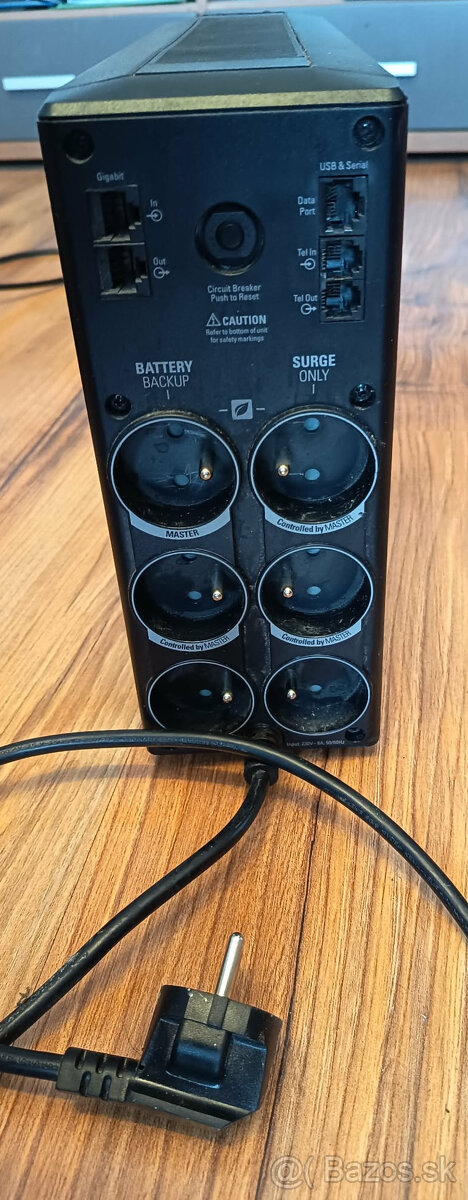 Záložný zdroj APC BR900G-FR - 2