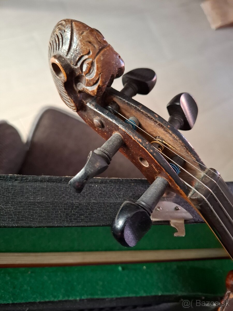 Husle 4/4 staré - 2