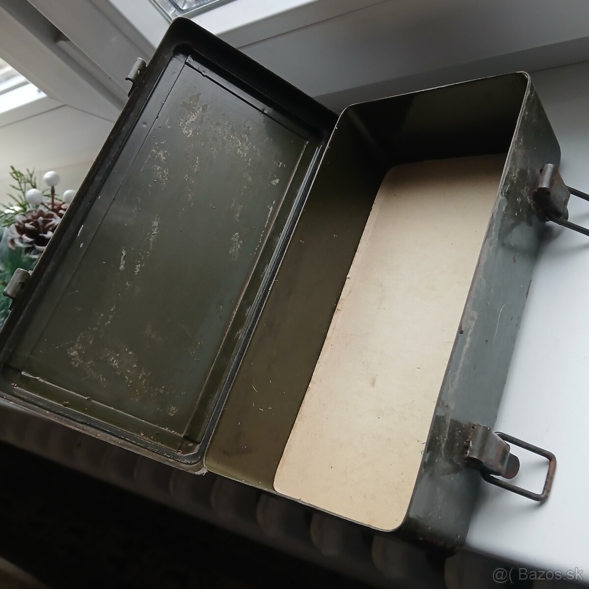 Jeep Willys lekarnička - 2