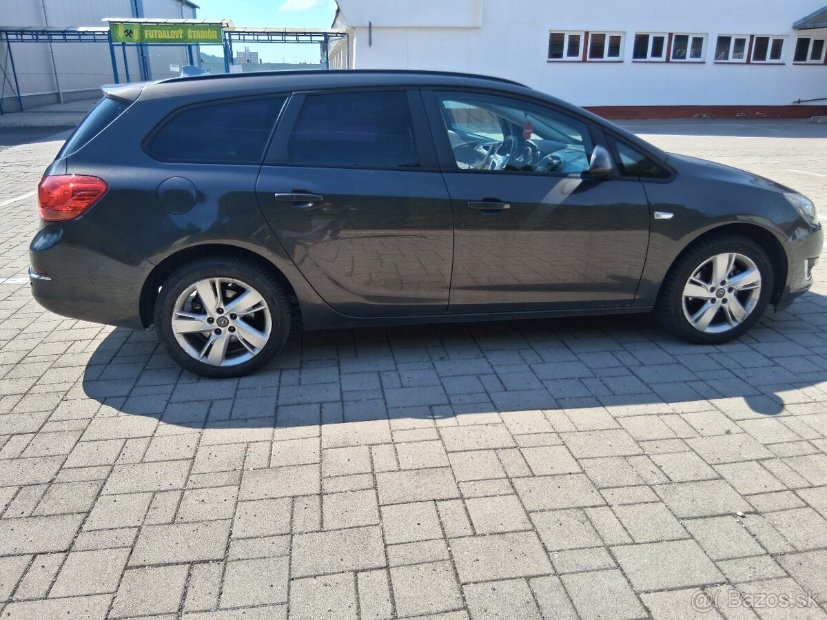 Astra sport tourer - 2