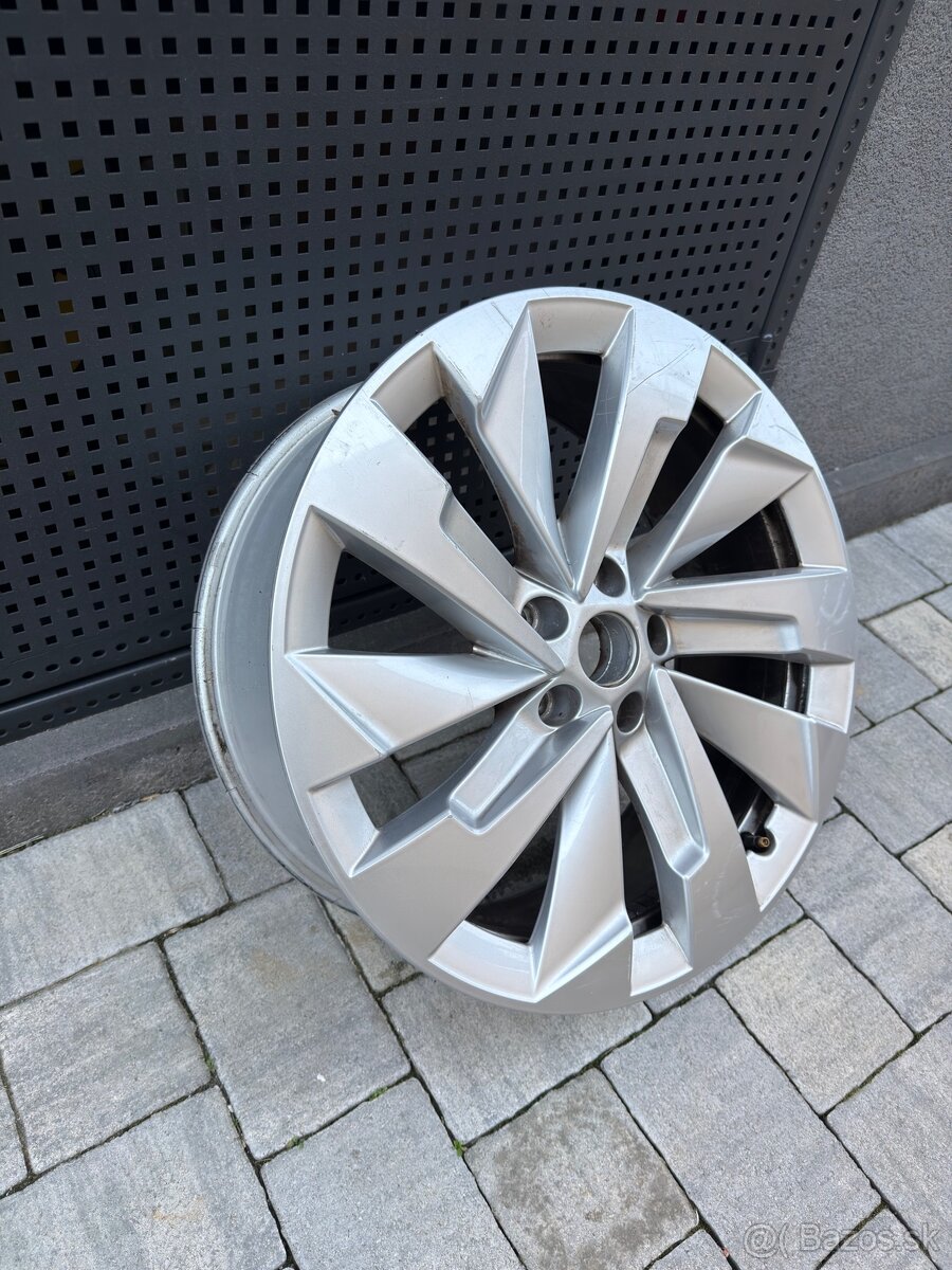 Škoda Halti r19 - 2