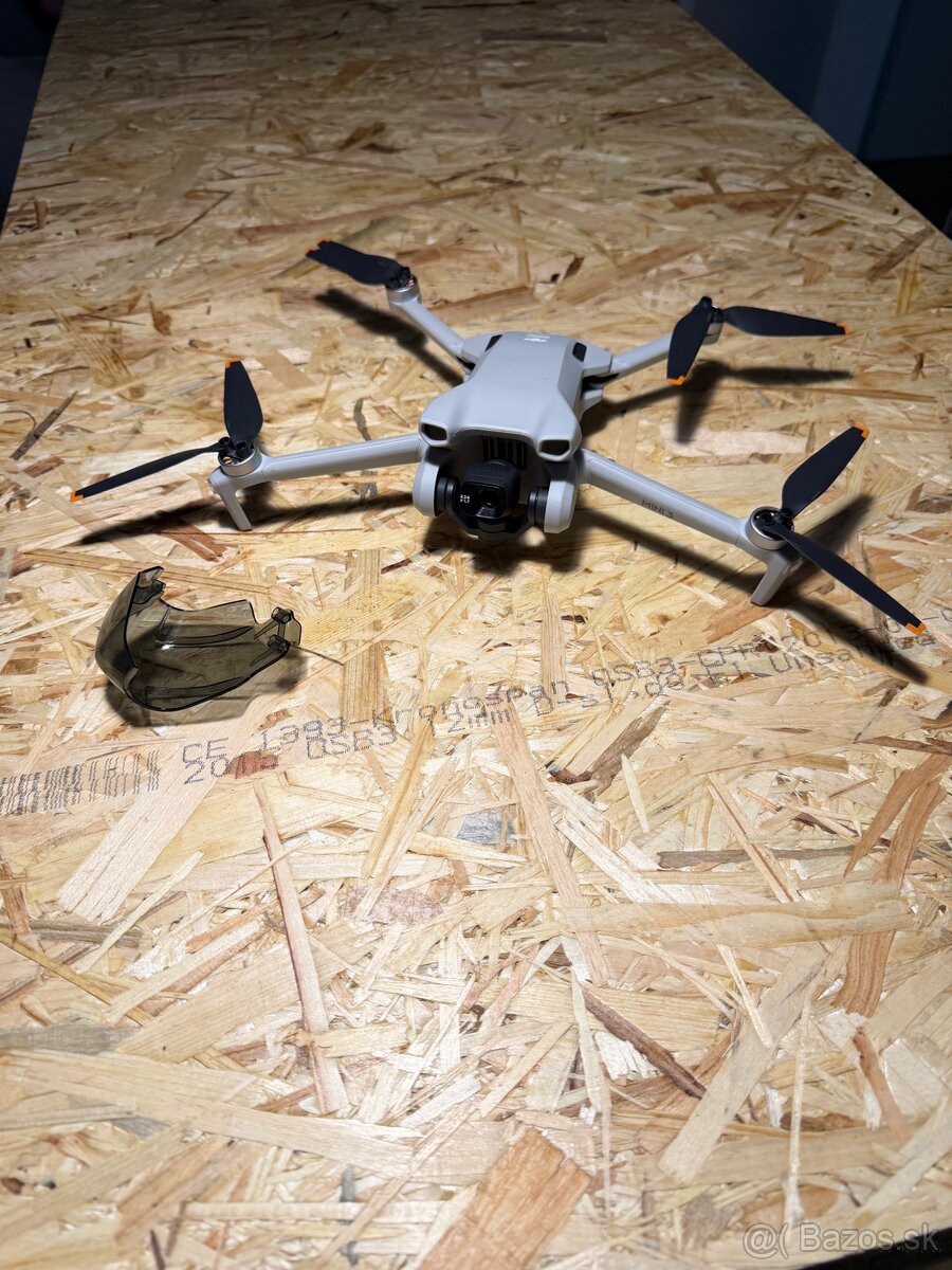 DJI Mini 3 + 2 batérie + príslušenstvo - 2
