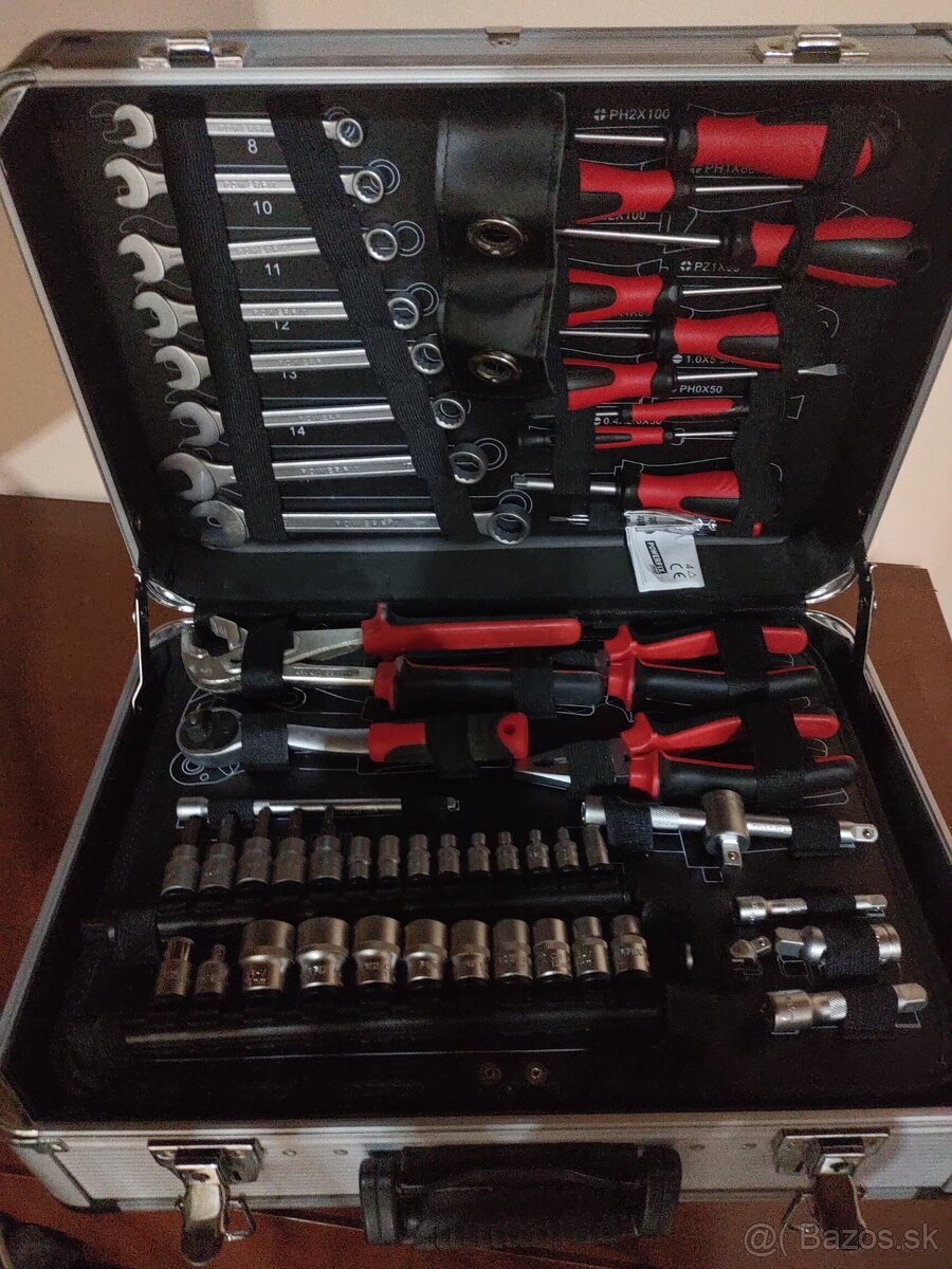 Kompletná sada náradia Cr-V v kufri 162 dielov 1257452 - 2