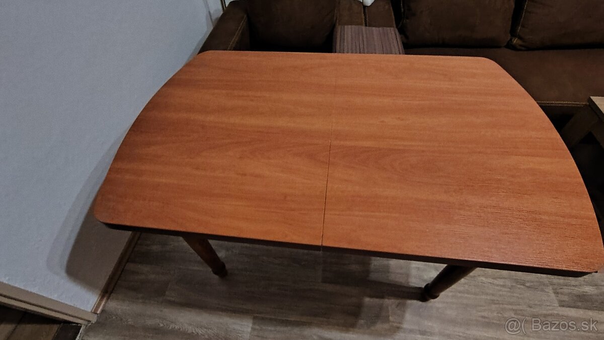 Jedálenský stol - 2