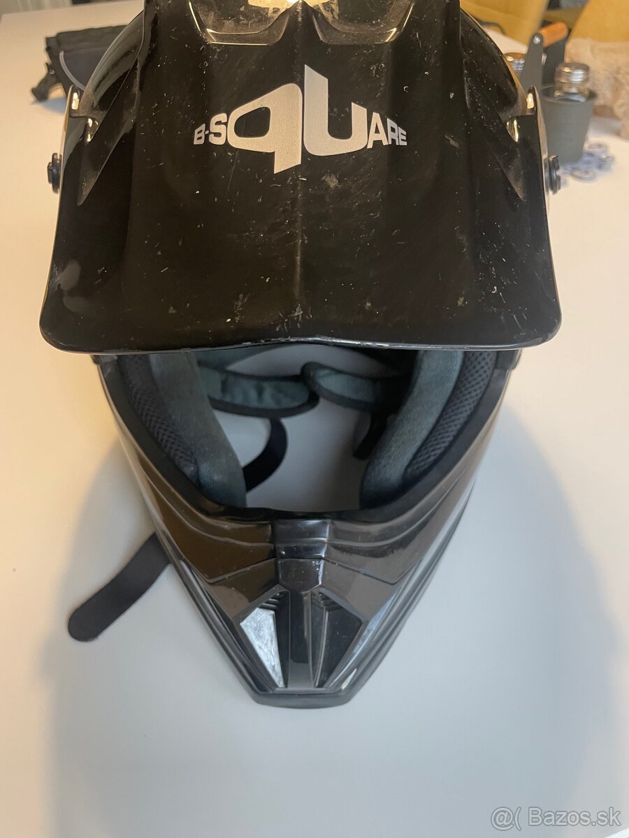 Predám prilbu -helmu B-Square - 2