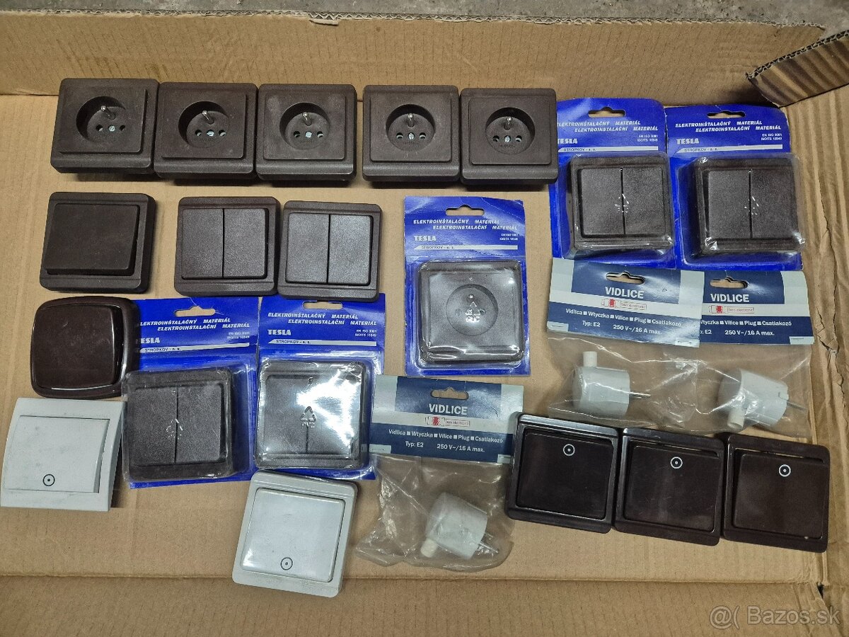 Predam Tesla zásuvky,vypínače .... - 2