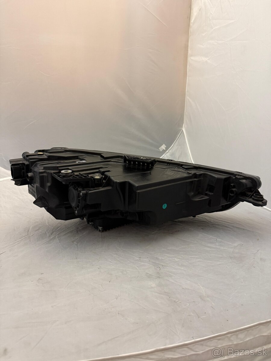 Svetlo Audi A3 8Y - 2