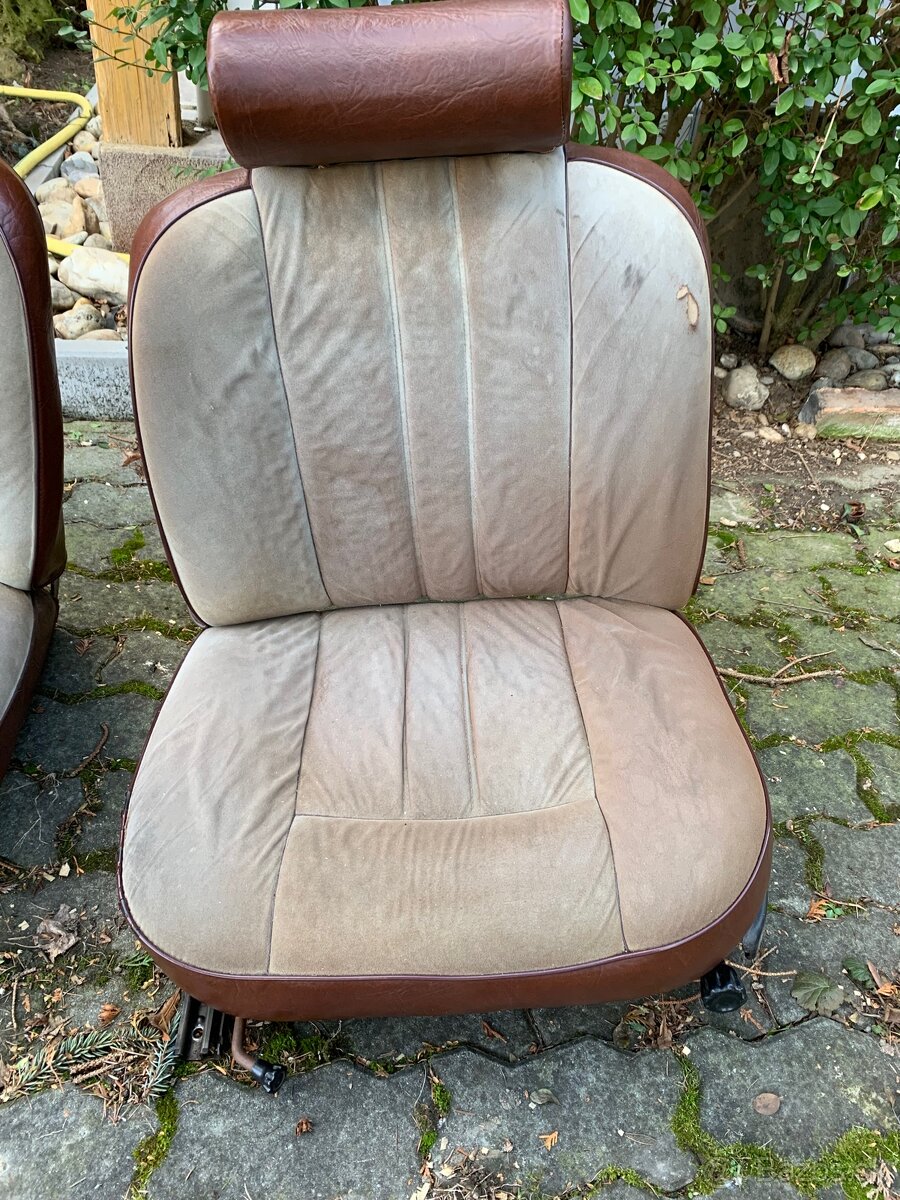 Sedačky Lada 2106 - 2